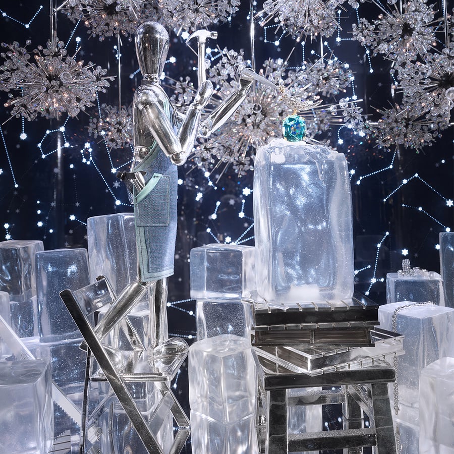 The Psychology of Interior Design, Part 2- Retail Store Layouts | Fohlio | Tiffany-and-Co-Window-Display-by-@tiffanyandco.jpg | material library | FF&E | FFE | interior design software | digital materials library