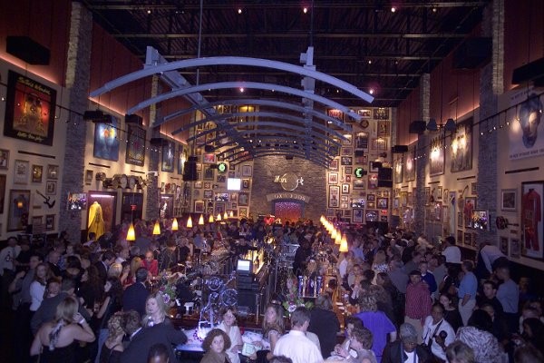 Restaurant Acoustics- The Psychology of Interior Design, Part 4 | Fohlio | Hard Rock Cafe | product database | FF&E | FFE | interior design specification software | digital material library