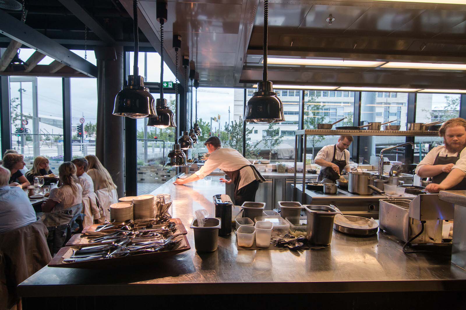 The Psychology of Restaurant Interior Design, Part 2- Scent | Fohlio | open kitchen design | material library | FF&E | FFE | interior design software | digital materials library